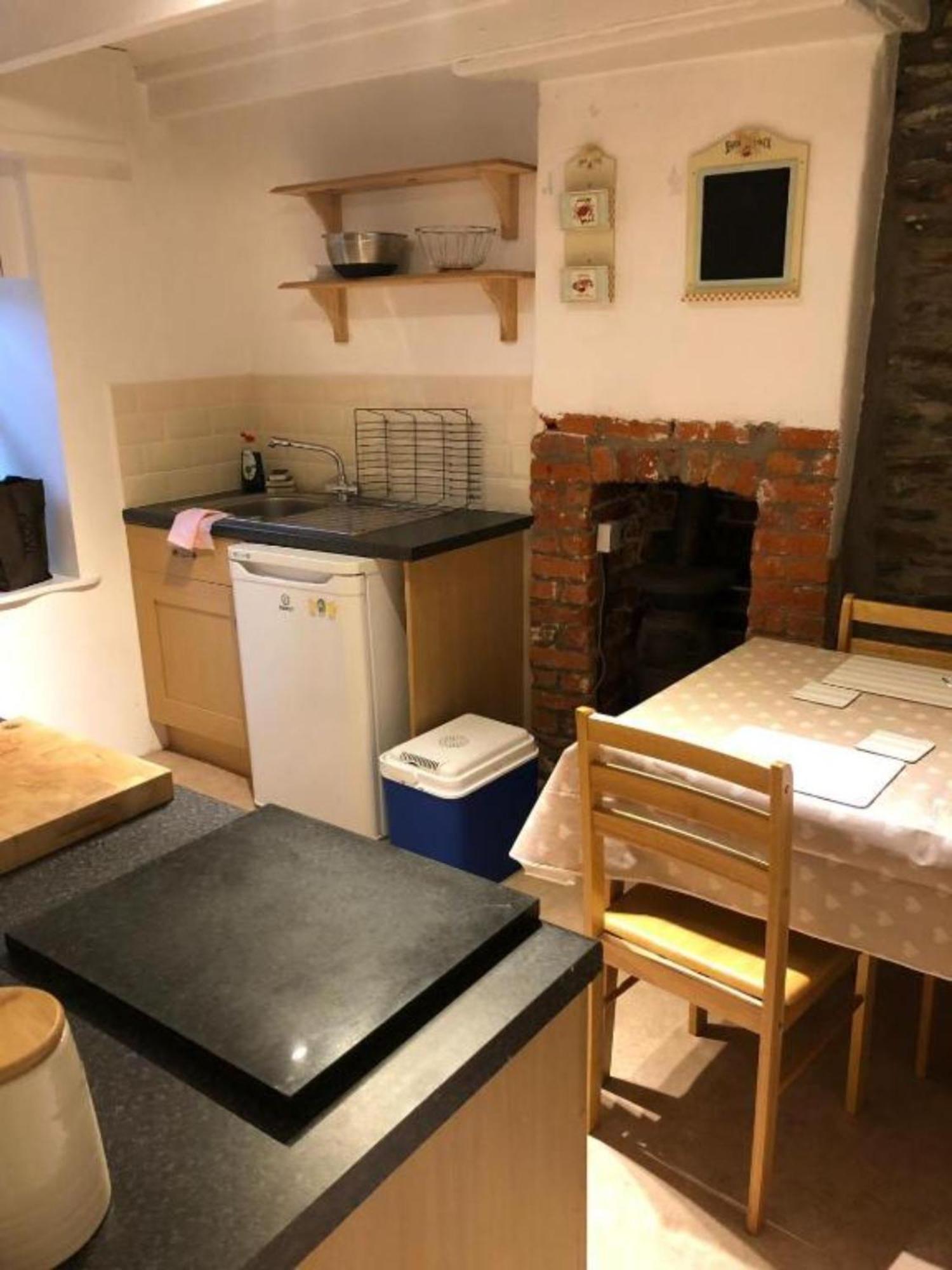 The Wheel House Hotel Mevagissey Ruang foto